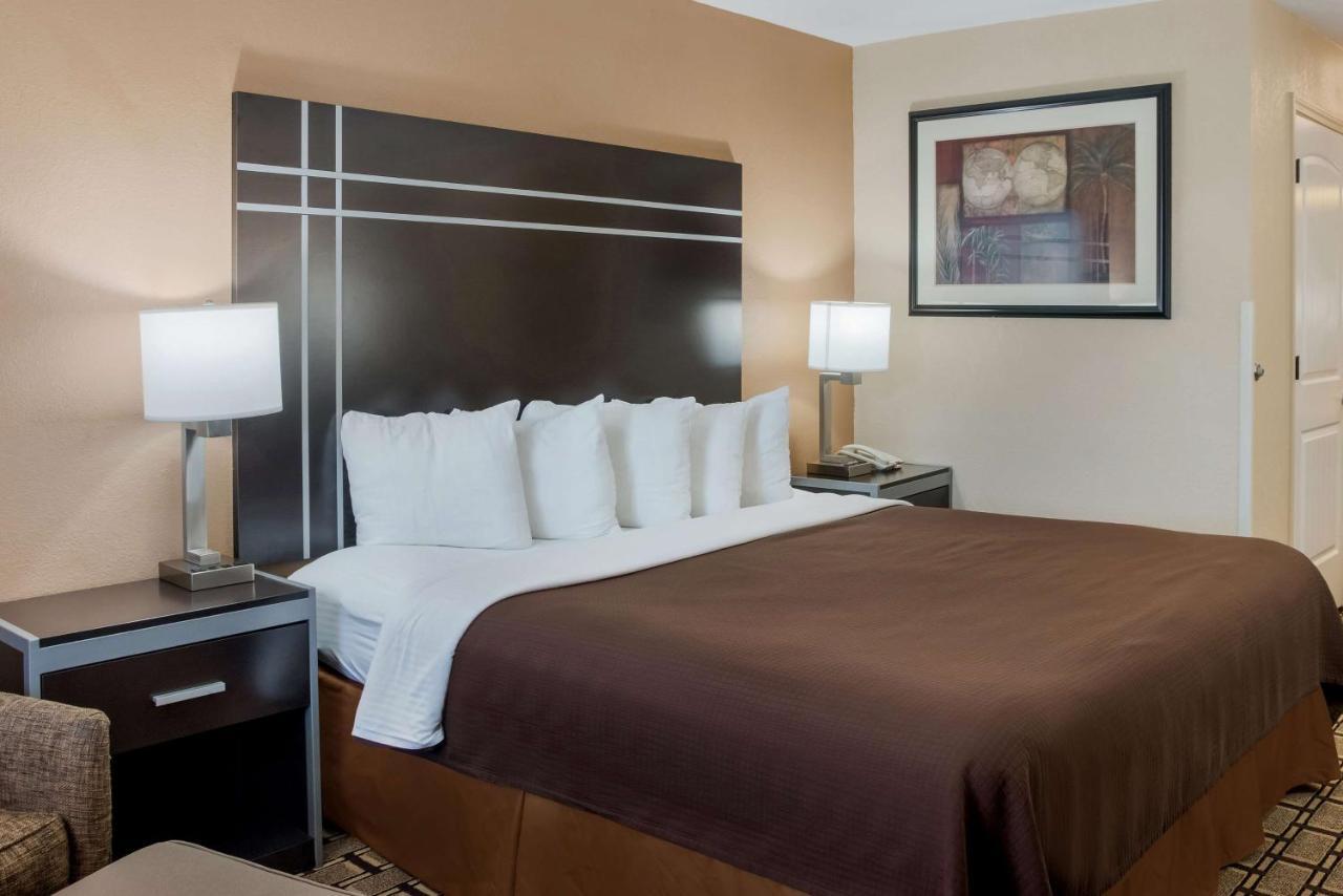 Best Western Nursanickel Hotel Dalhart Bagian luar foto