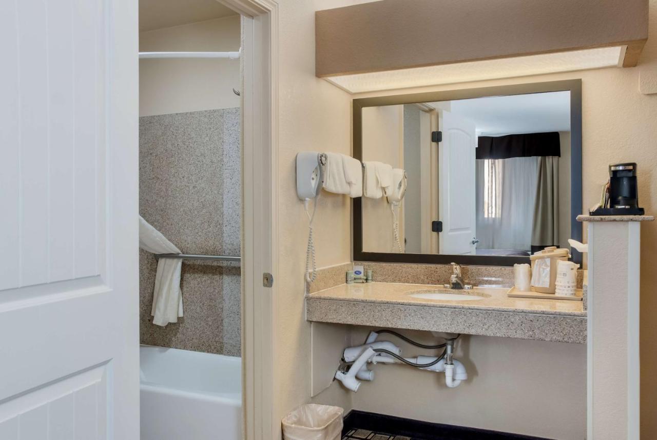 Best Western Nursanickel Hotel Dalhart Bagian luar foto