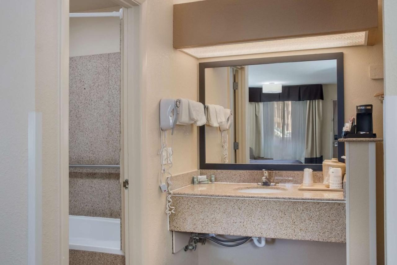 Best Western Nursanickel Hotel Dalhart Bagian luar foto